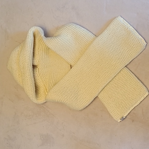 CREAM COLORED HAT AND SCARF COMBO - Picture 2 of 8